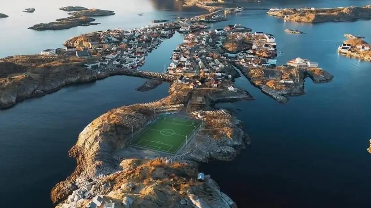 Henningsvær Stadium, Norway