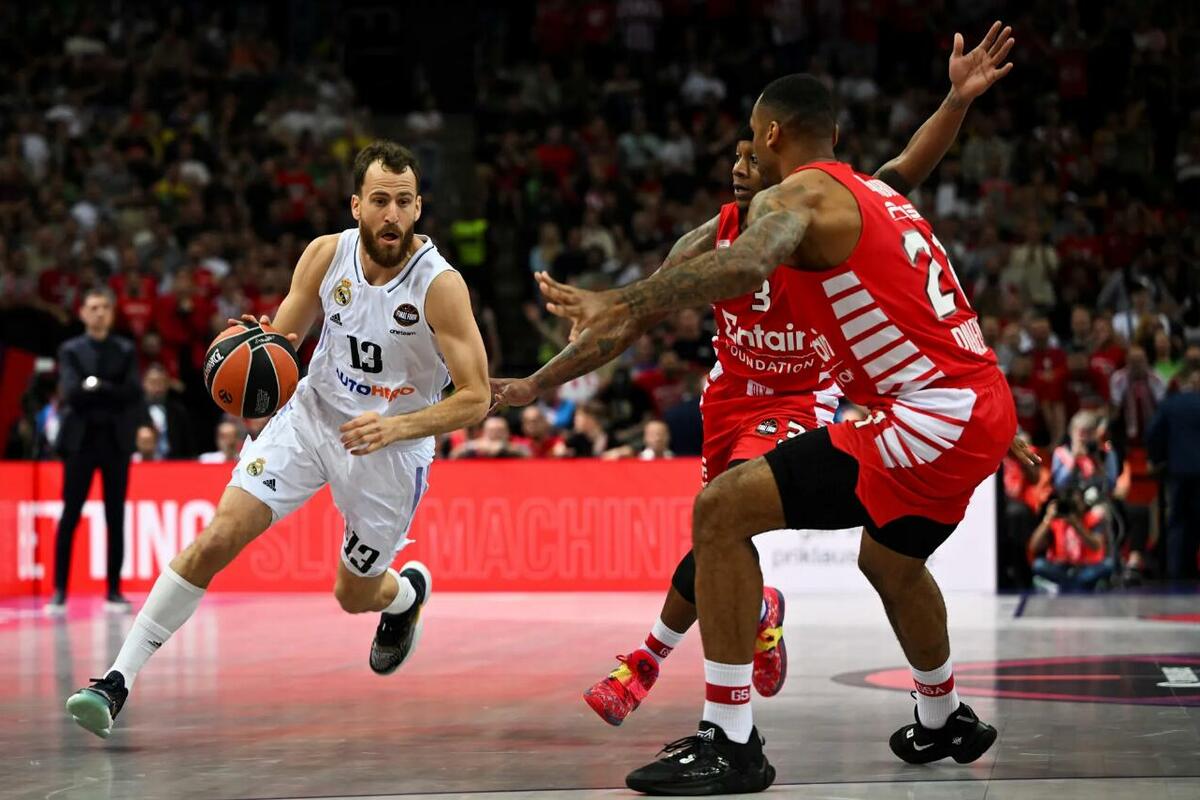 Olympiacos defeated Real Madrid