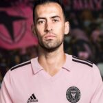 Sergio Busquets from Seattle hits Obed Vargas