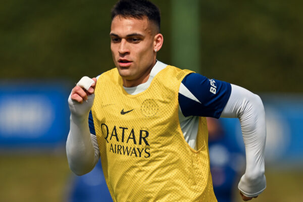 Наполи и АК Милан се изправят един срещу друг, докато Италия лижи раните си от Световното първенство