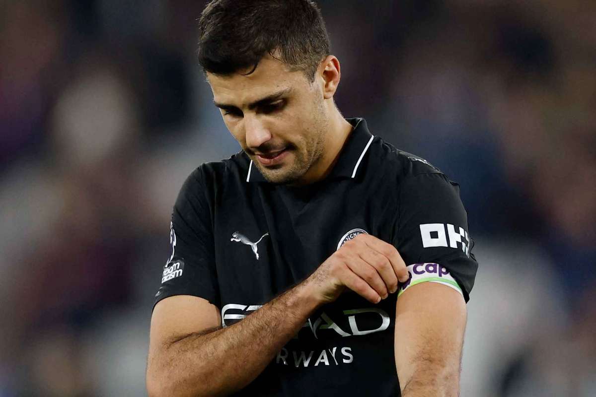 Ман Сити е готов да изслуша оферти за Родри след коментарите за Реал Мадрид