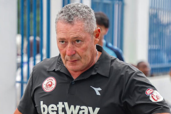 Симба губят позиции в надпреварата за титлата в Танзания